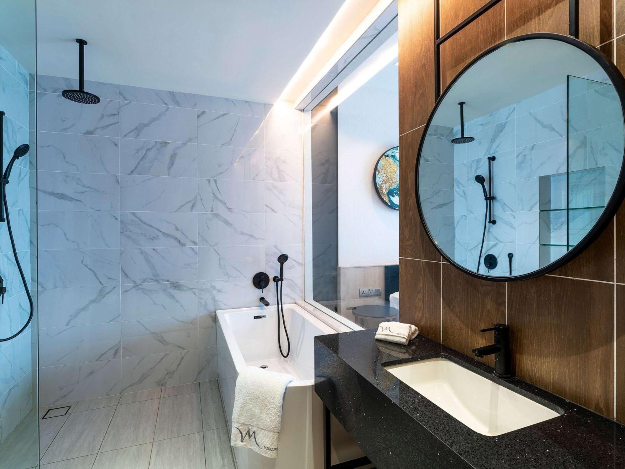 Mercure Trion 4*