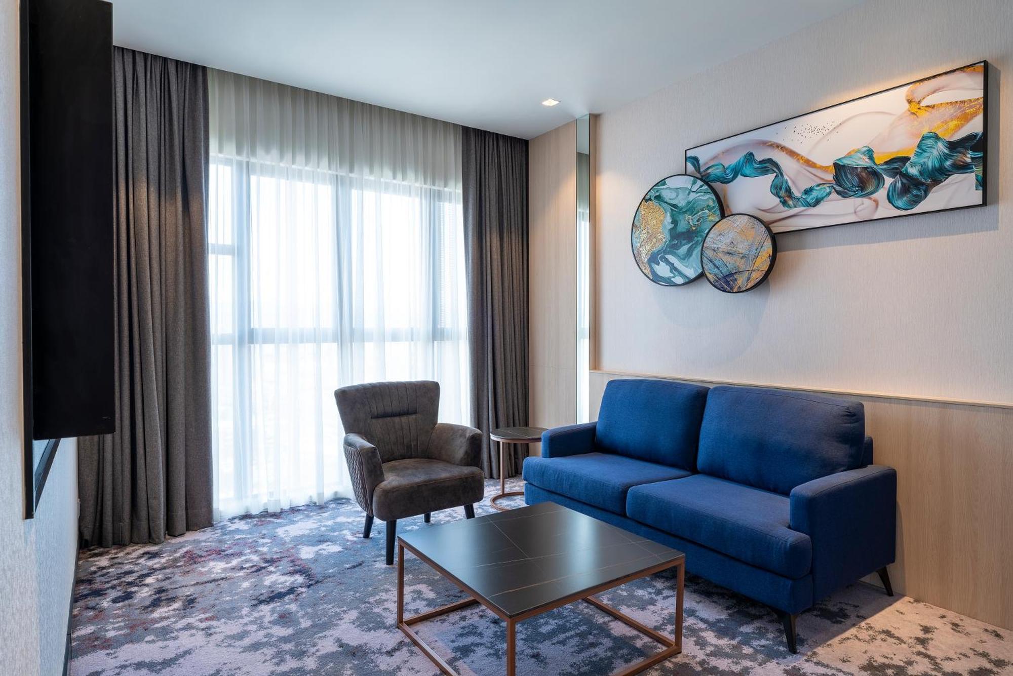Mercure Trion 4*